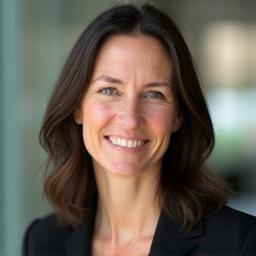 Headshot photo of Dr. Anna Meier